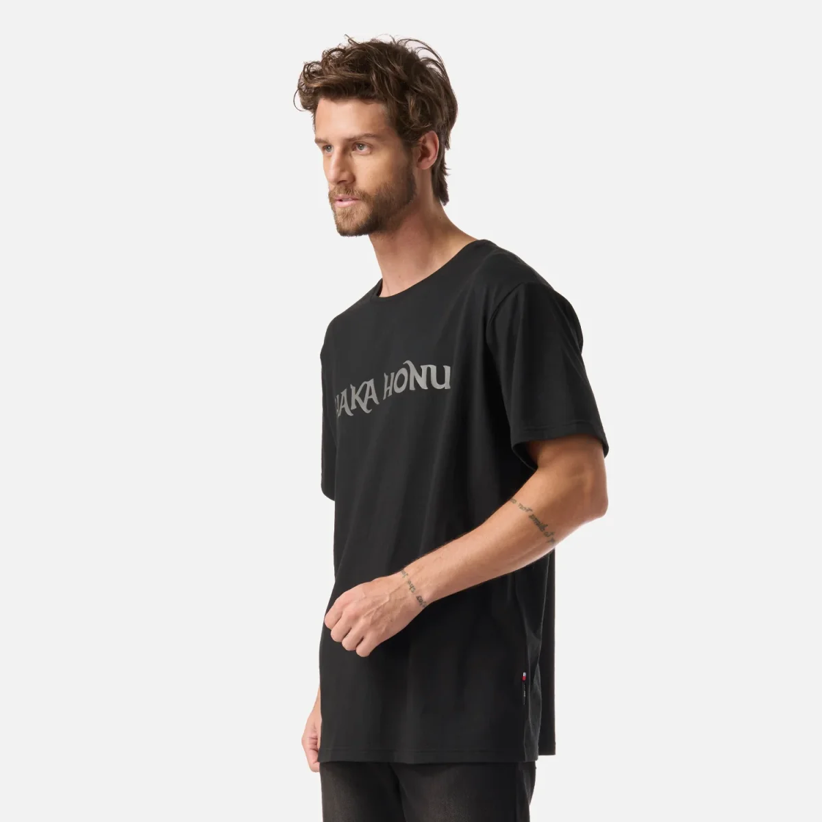 Polera Hombre Logo Negro Haka Honu - Imagen 3